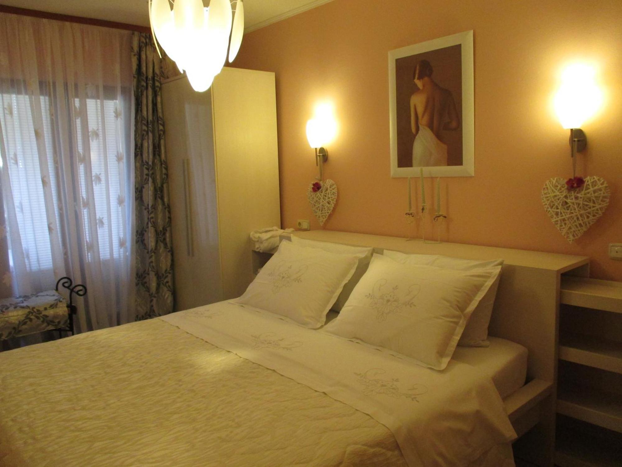 Apartments Ragusa Ровин Екстериор снимка
