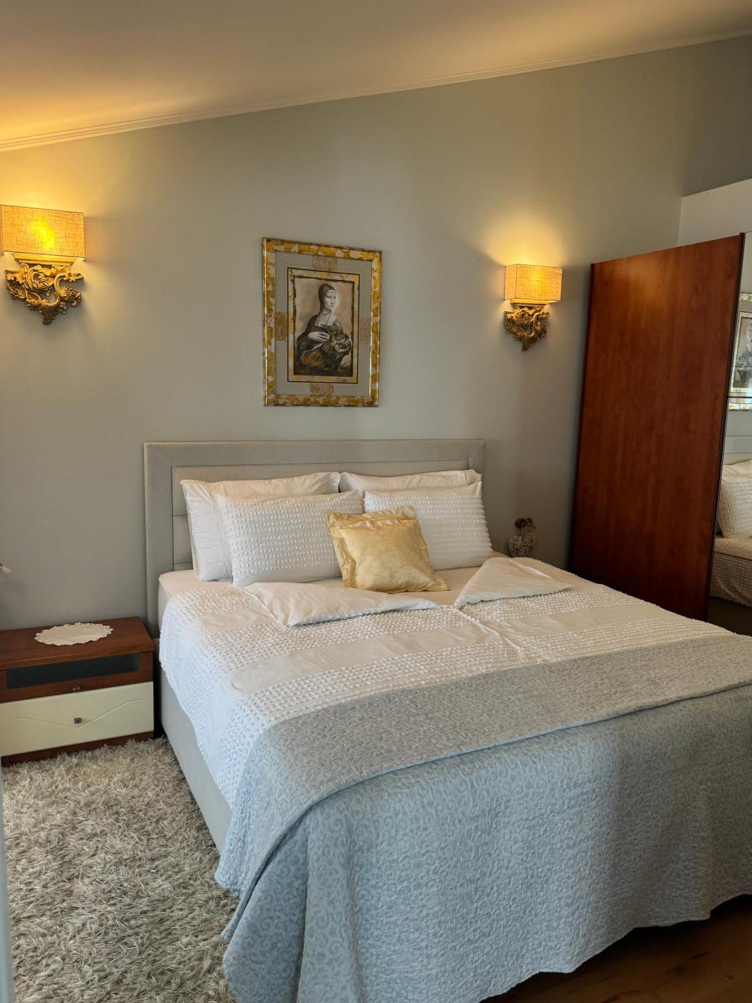 Apartments Ragusa Ровин Екстериор снимка