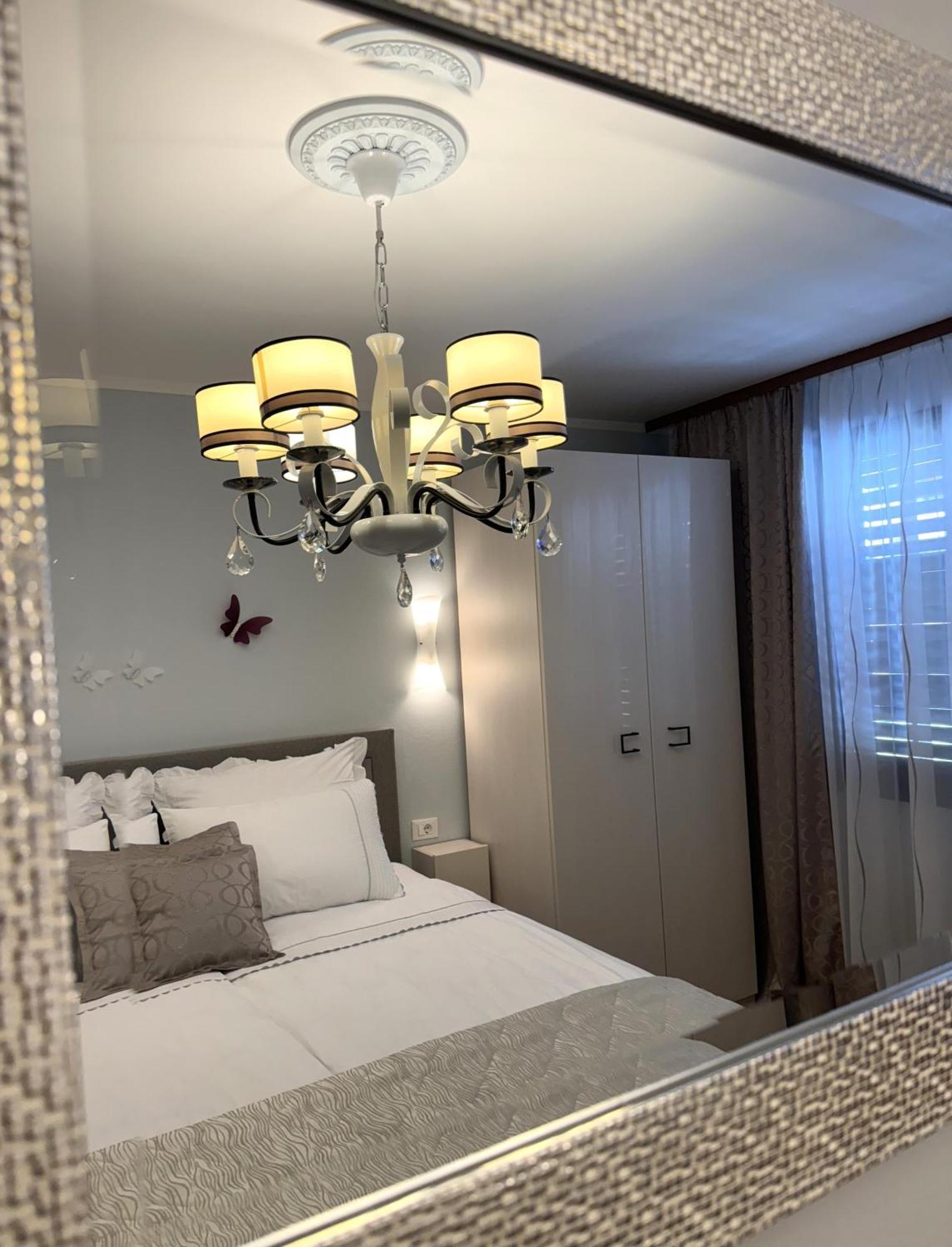 Apartments Ragusa Ровин Екстериор снимка