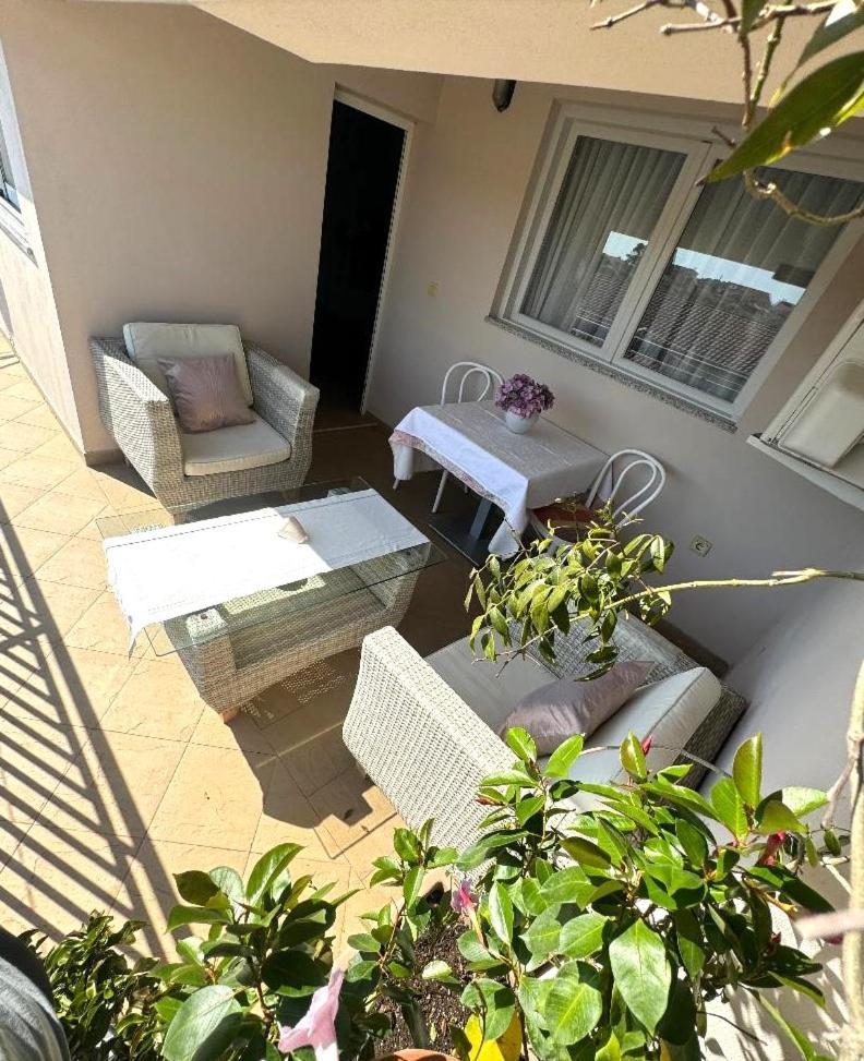 Apartments Ragusa Ровин Екстериор снимка